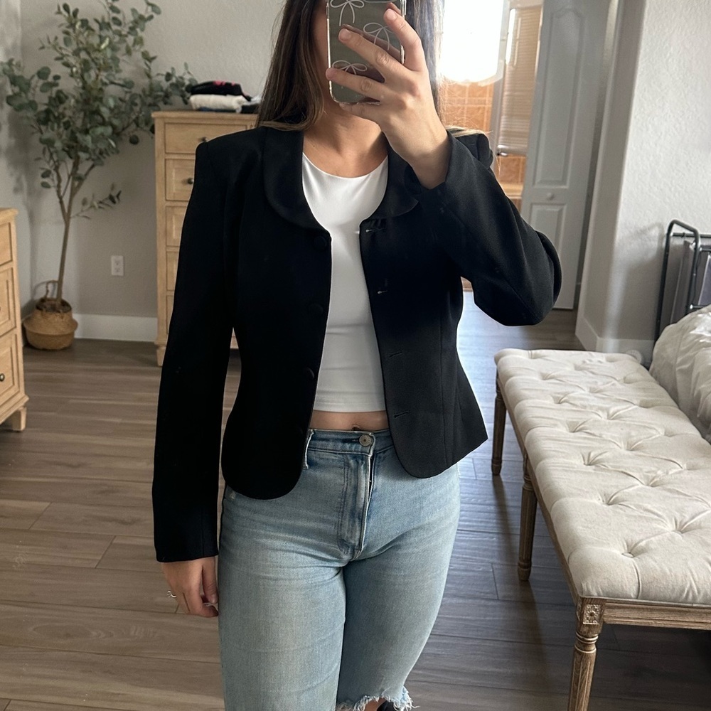Women’s skirt and jacket set - Picture 4 of 12